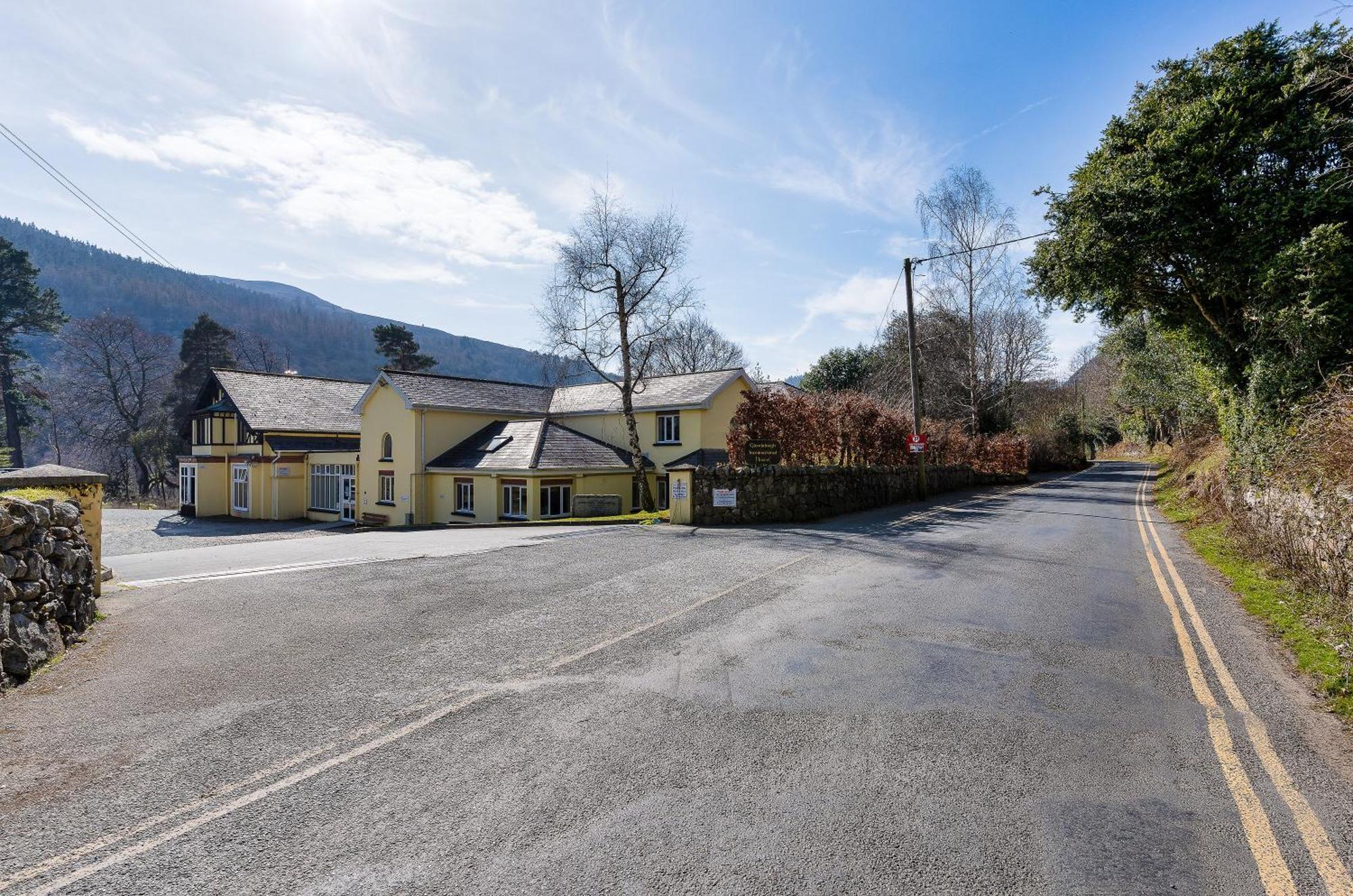 Glendalough International Youth Hostel Laragh Exterior photo
